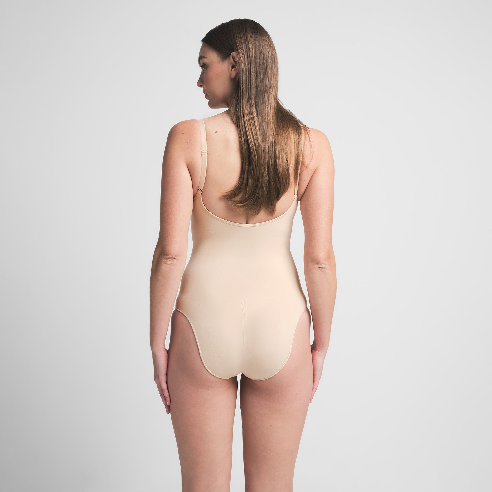SEAMLESS SCULPT BRIEF BODYSUIT | SAND