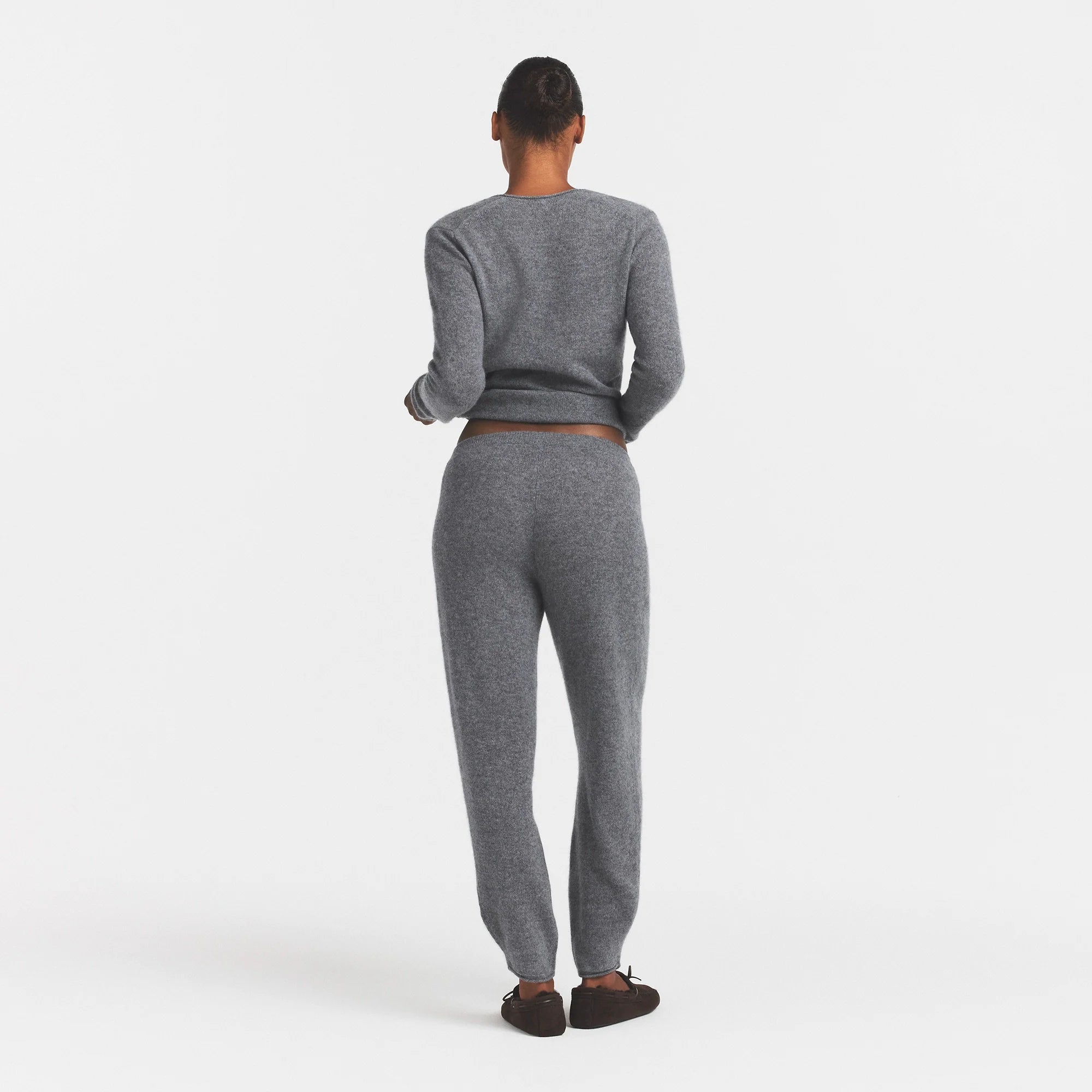 AIRY CASHMERE JOGGER | DARK HEATHER GREY