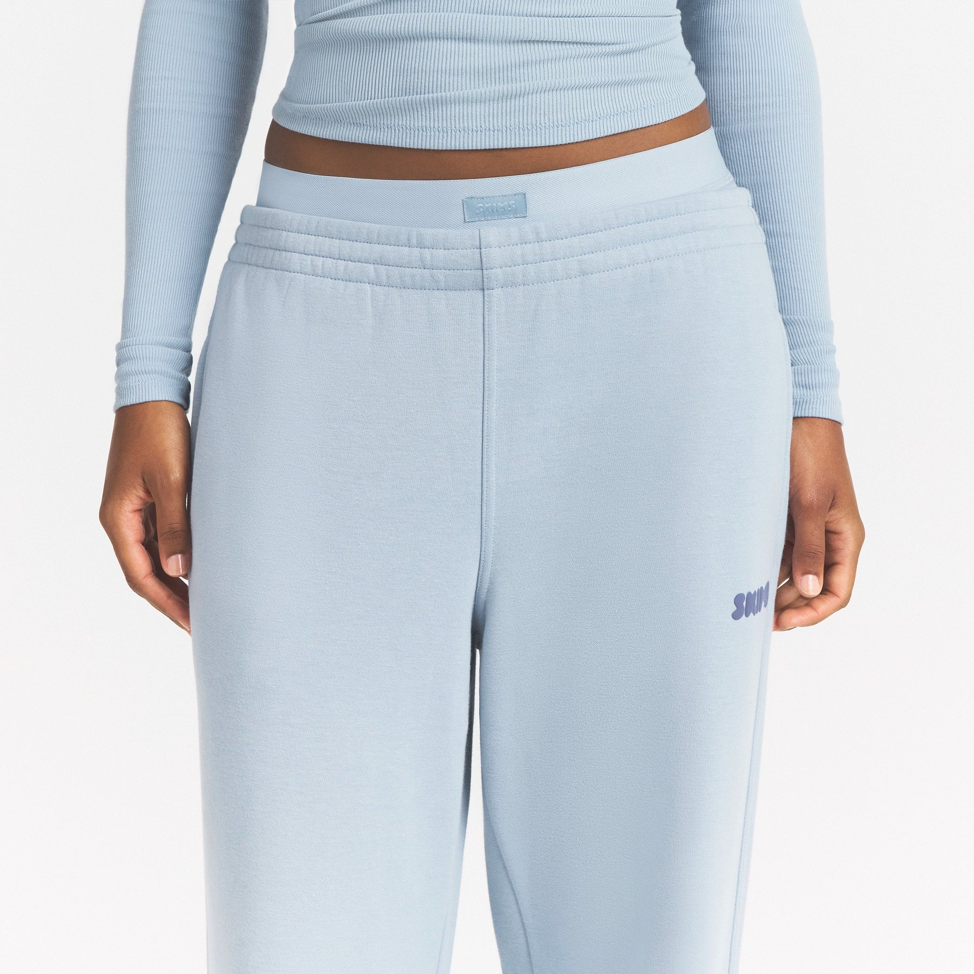 COTTON FLEECE DOUBLE WAISTBAND PANT WITH EMBOSSED LOGO | FOG