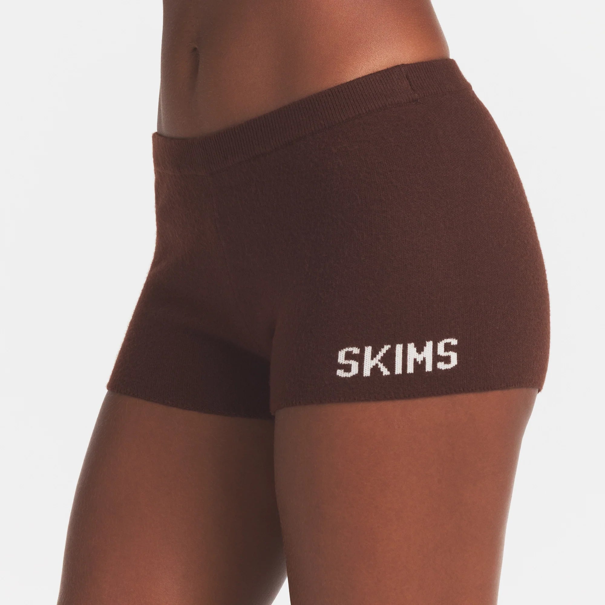 SWEATER KNIT LOGO SHORT | COCOA EGRET