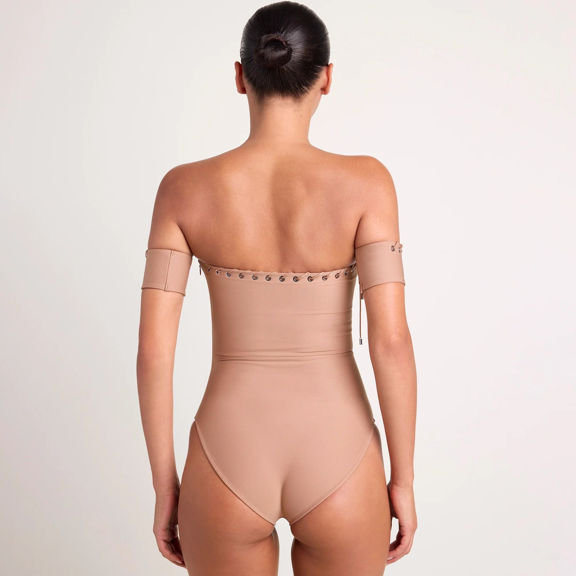 LUDOVIC DE SAINT SERNIN X SKIMS SKIMS BODY STRAPLESS BODYSUIT | SIENNA
