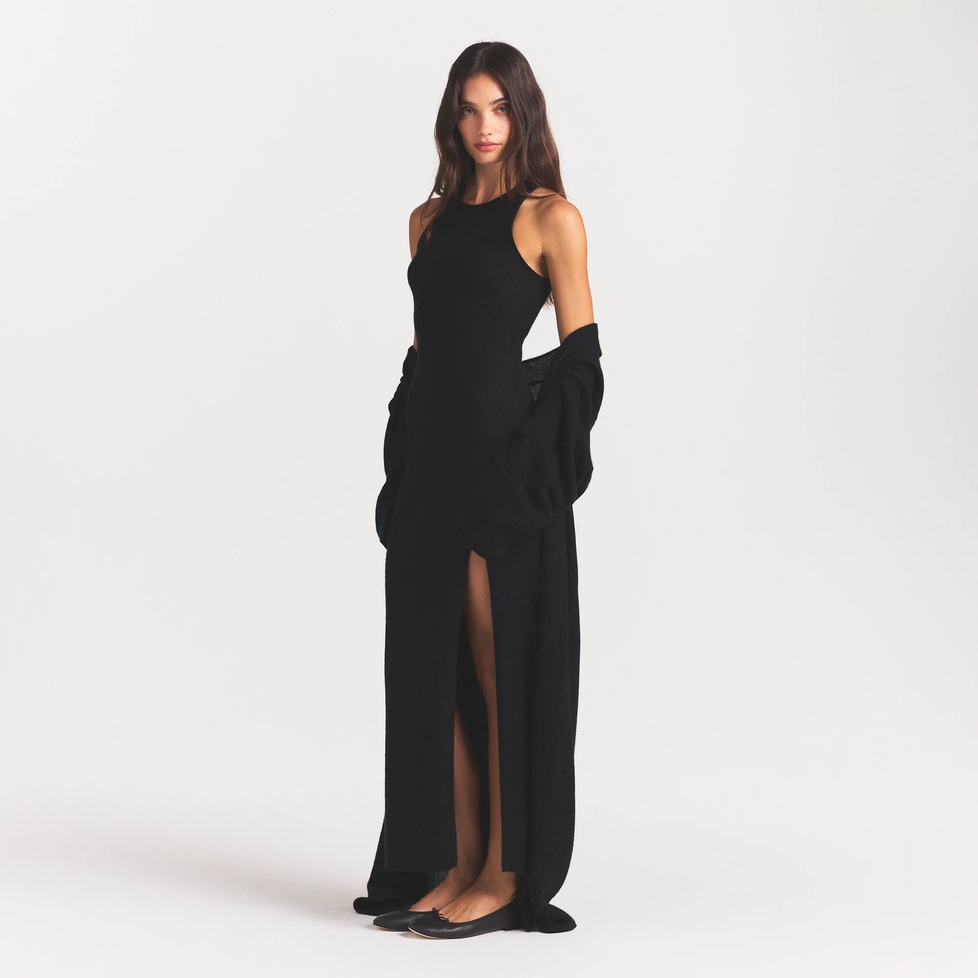 AIRY CASHMERE LONG ROBE | ONYX