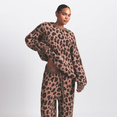 COZY OVERSIZED CREWNECK PULLOVER | SIENNA LEOPARD PRINT