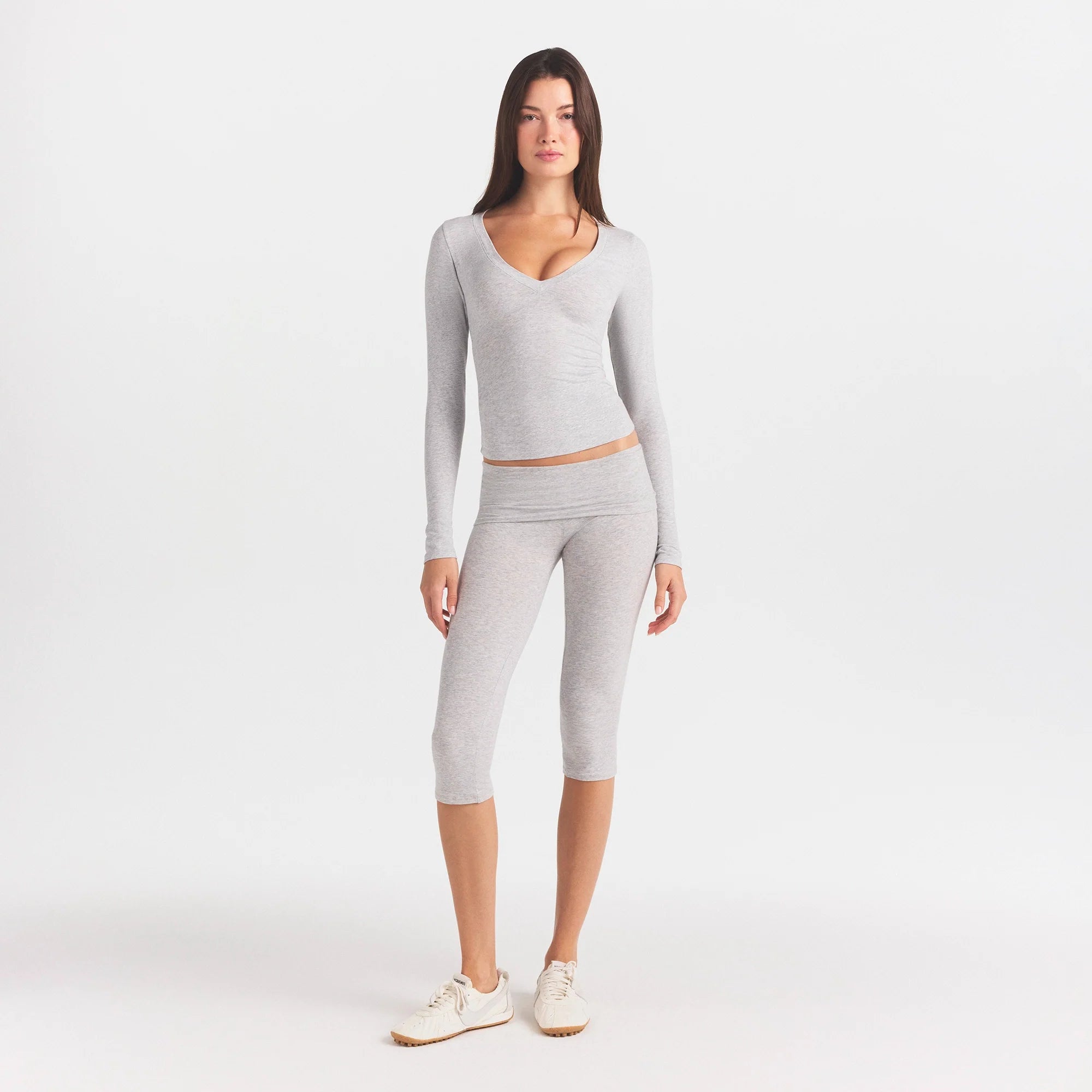 COTTON JERSEY V NECK LONG SLEEVE TOP | LIGHT HEATHER GREY