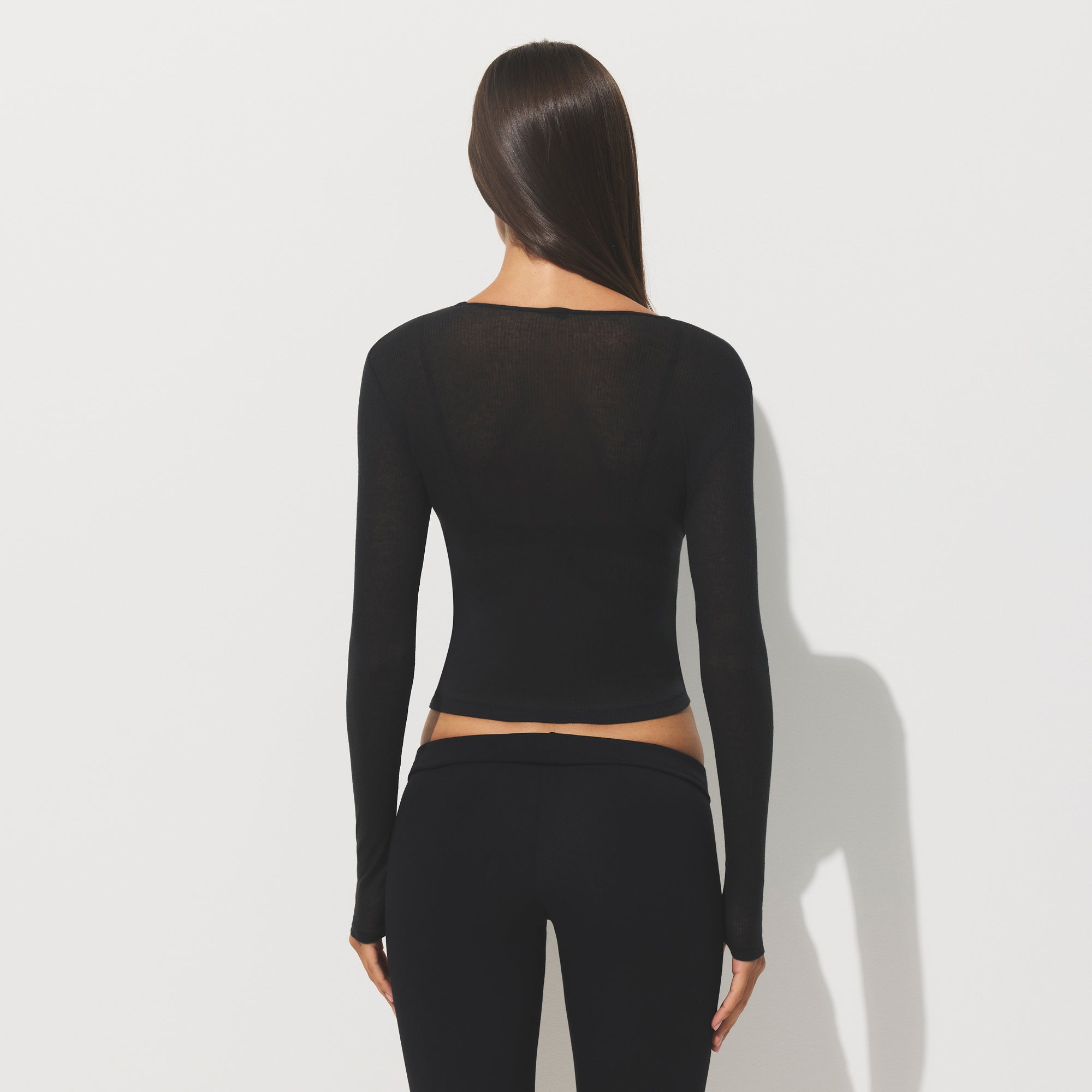SHEER RIB LONG SLEEVE T-SHIRT | SOOT